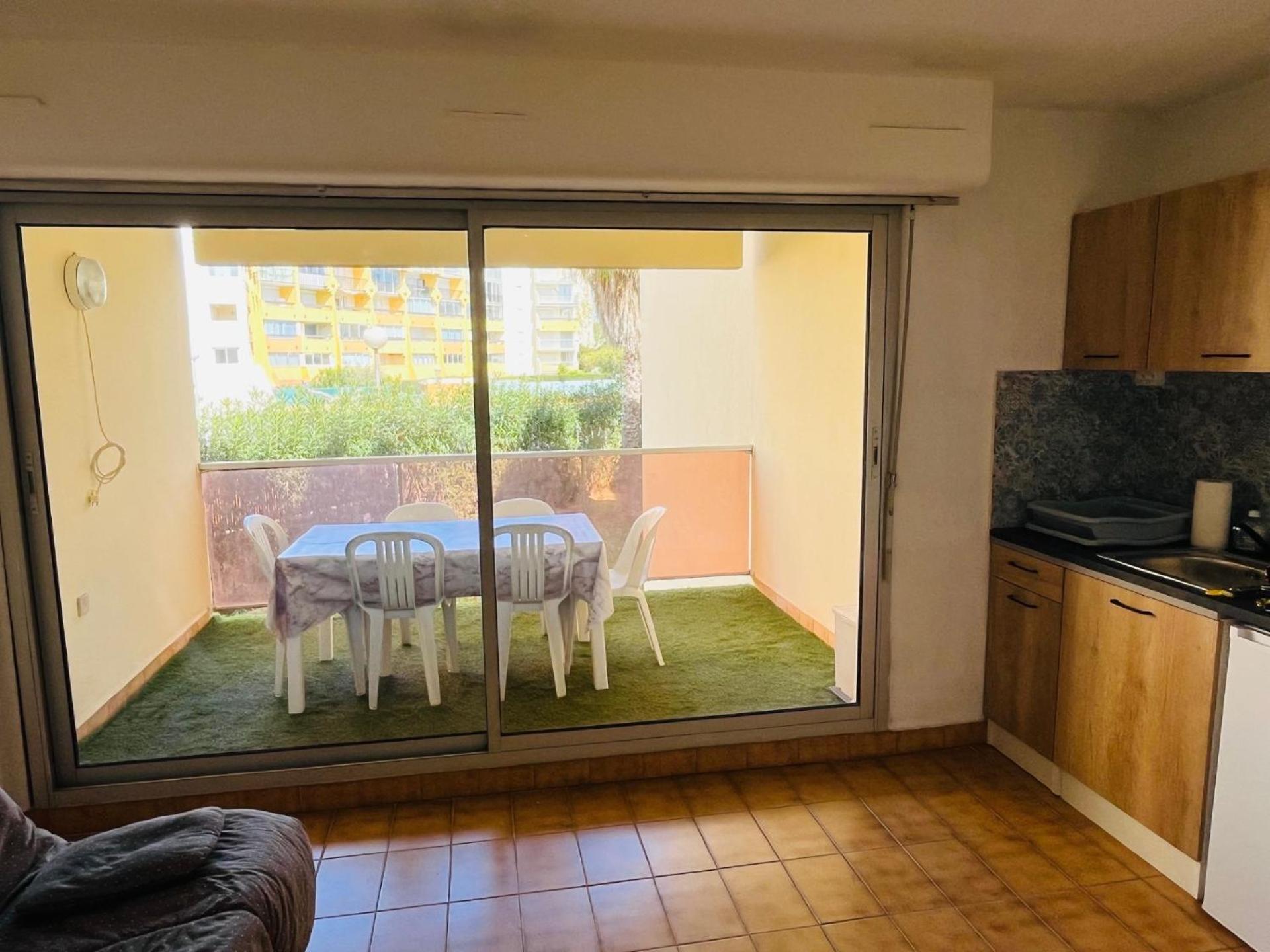 T2 ,4 Couchages ,Climatise ,Terrace ,En Face D'Aqualand ,Plage Rochelongue Agde Exterior photo